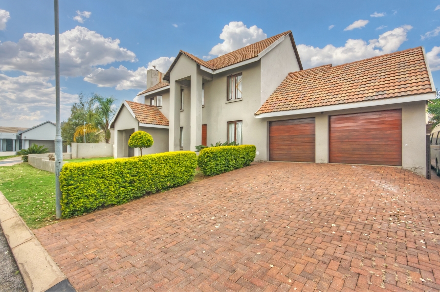 3 Bedroom Property for Sale in Kosmosdal Gauteng