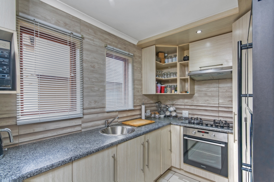 3 Bedroom Property for Sale in Kosmosdal Gauteng