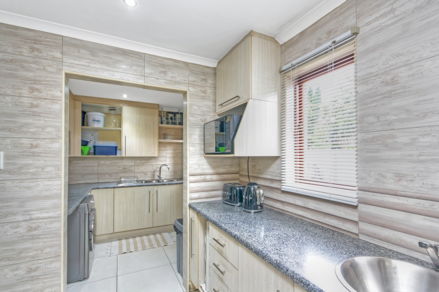 3 Bedroom Property for Sale in Kosmosdal Gauteng