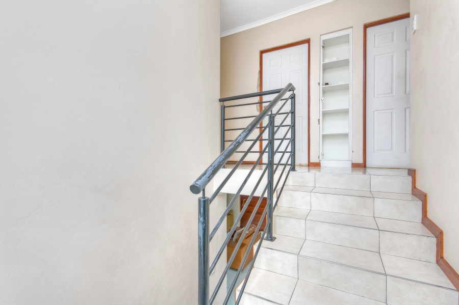3 Bedroom Property for Sale in Kosmosdal Gauteng