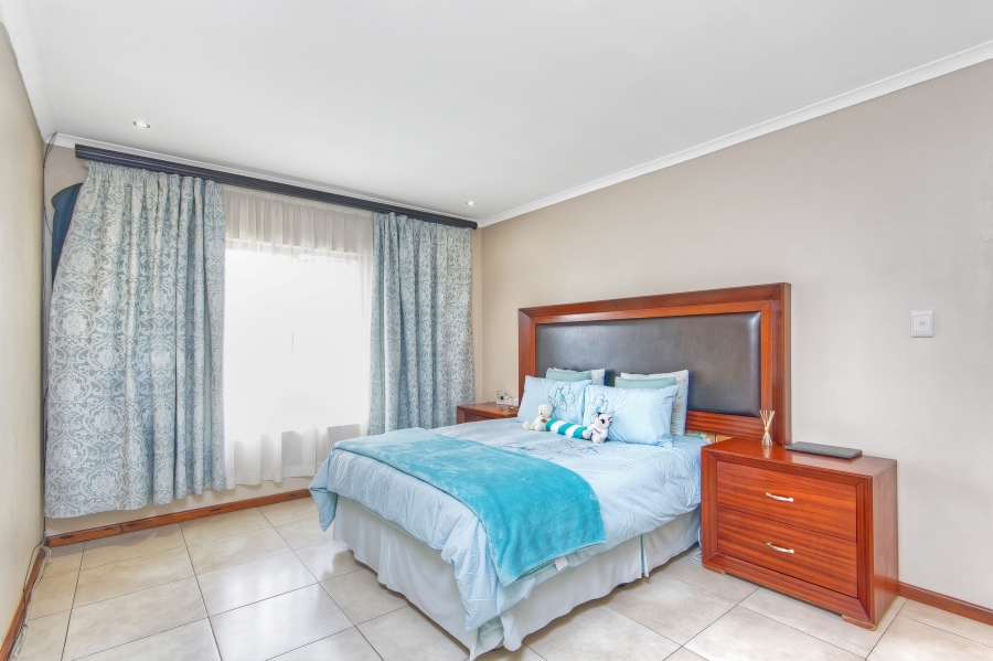 3 Bedroom Property for Sale in Kosmosdal Gauteng