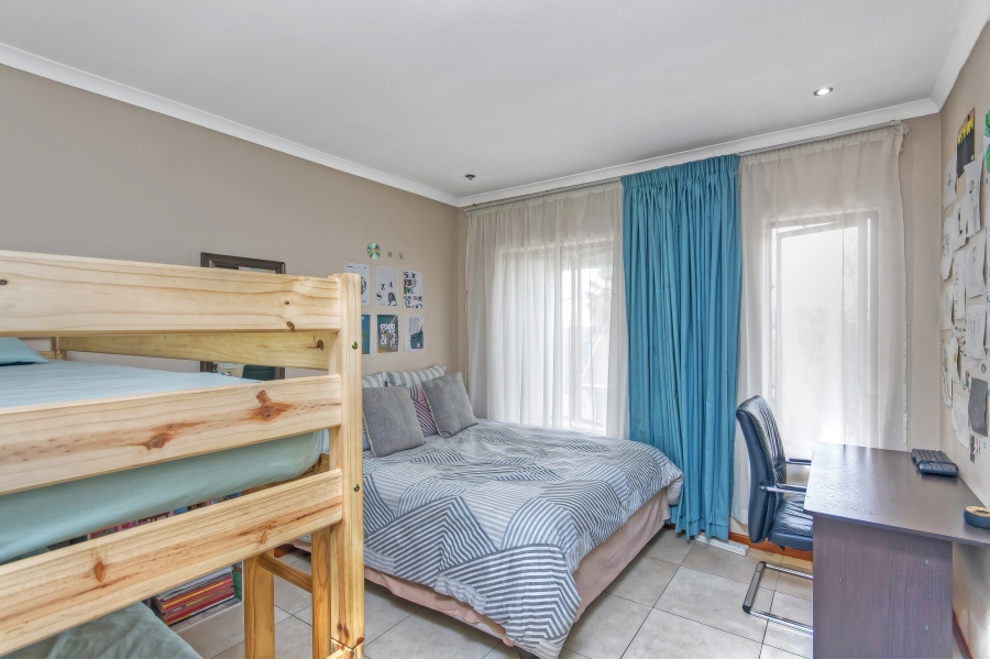 3 Bedroom Property for Sale in Kosmosdal Gauteng