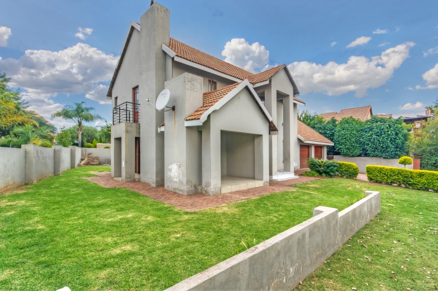 3 Bedroom Property for Sale in Kosmosdal Gauteng