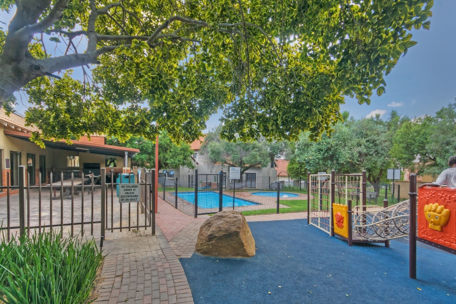 3 Bedroom Property for Sale in Kosmosdal Gauteng