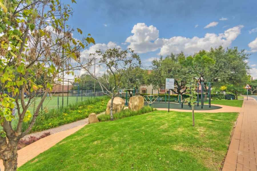 3 Bedroom Property for Sale in Kosmosdal Gauteng