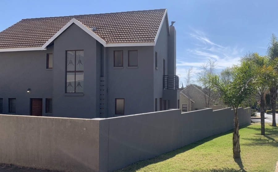 3 Bedroom Property for Sale in Kosmosdal Gauteng