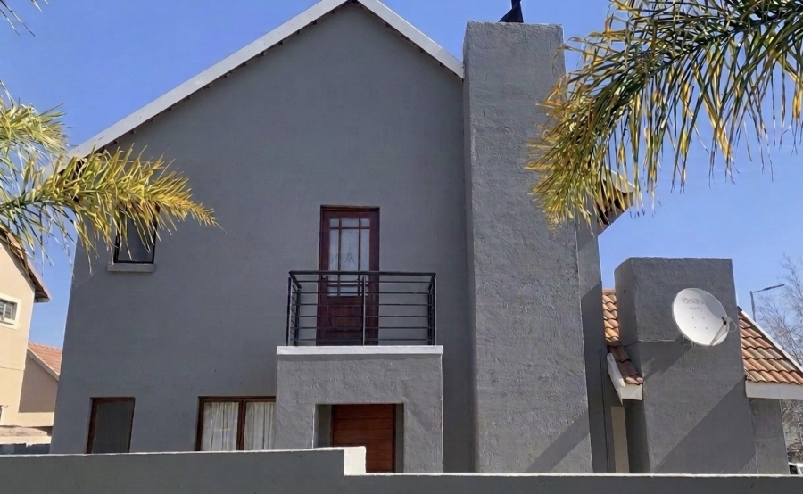 3 Bedroom Property for Sale in Kosmosdal Gauteng