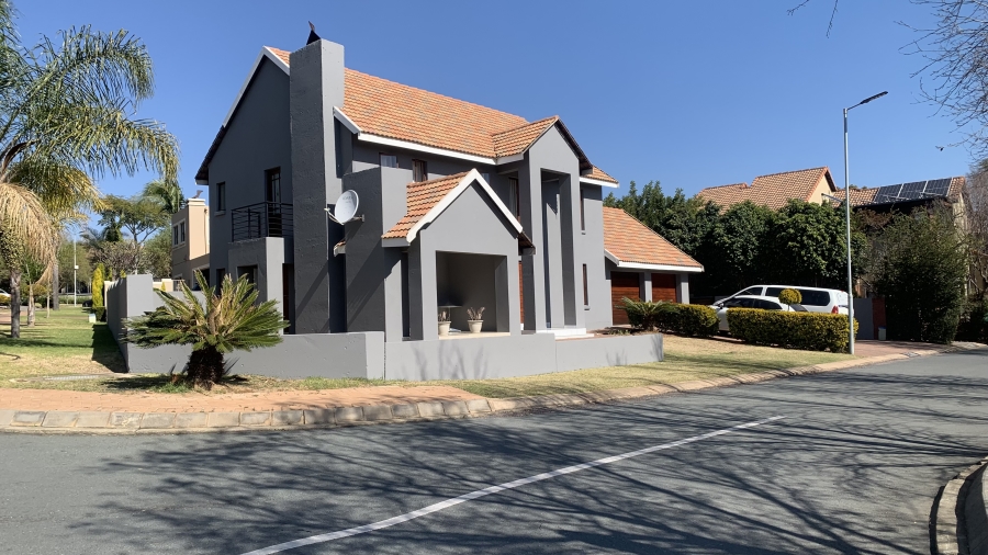3 Bedroom Property for Sale in Kosmosdal Gauteng