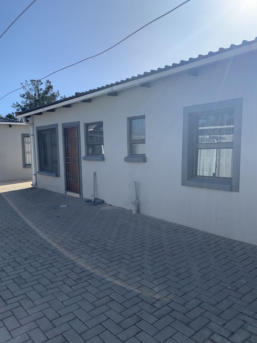 To Let 2 Bedroom Property for Rent in Delville Gauteng