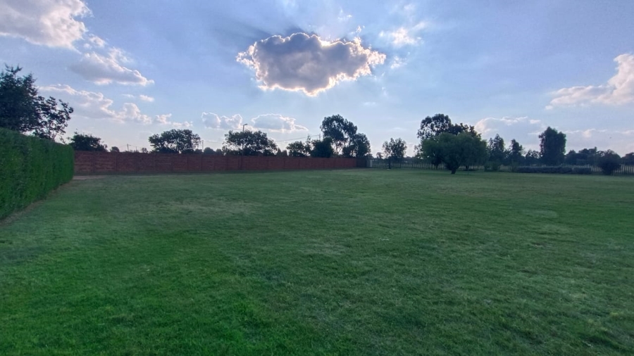 5 Bedroom Property for Sale in Tenacre A H Gauteng