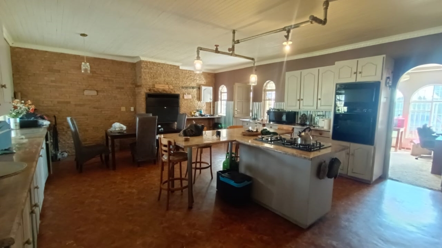 5 Bedroom Property for Sale in Tenacre A H Gauteng