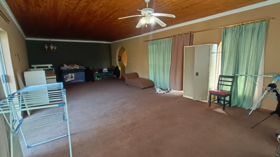 5 Bedroom Property for Sale in Tenacre A H Gauteng