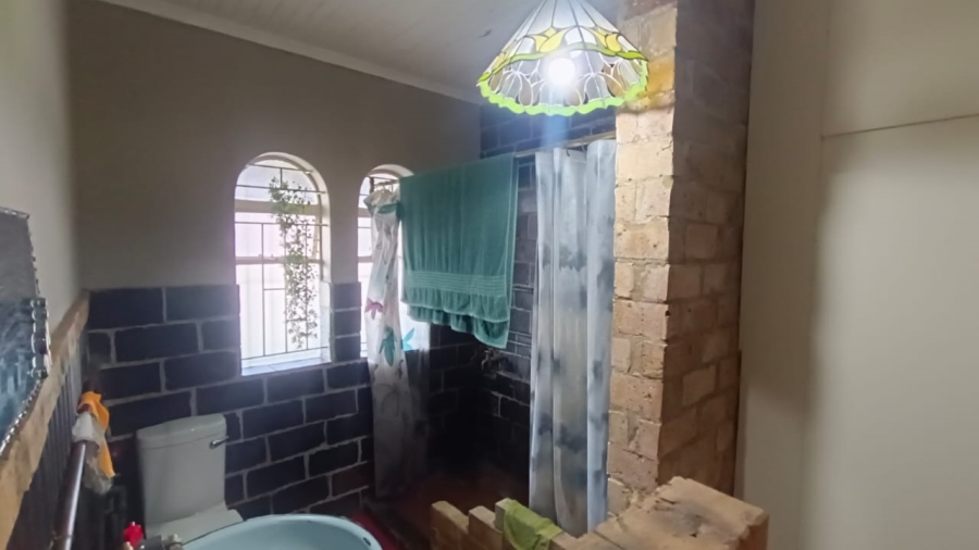 5 Bedroom Property for Sale in Tenacre A H Gauteng