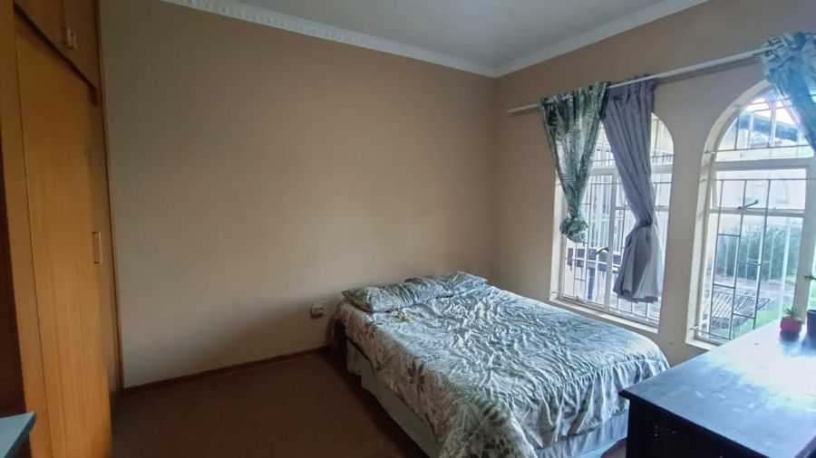 5 Bedroom Property for Sale in Tenacre A H Gauteng