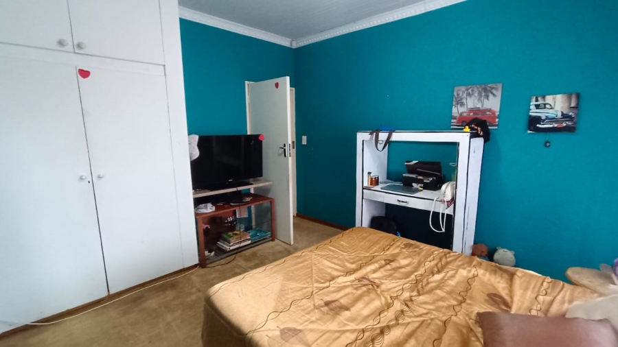 5 Bedroom Property for Sale in Tenacre A H Gauteng