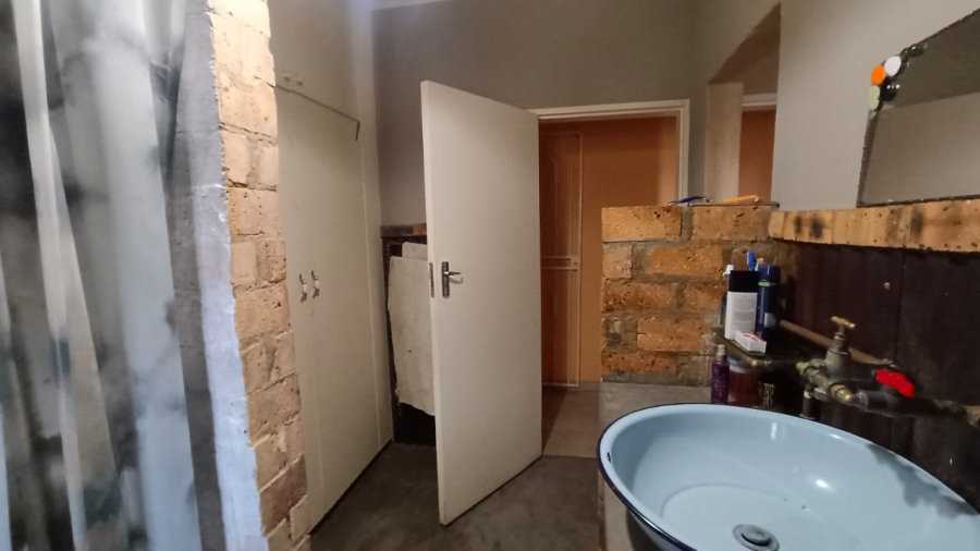 5 Bedroom Property for Sale in Tenacre A H Gauteng