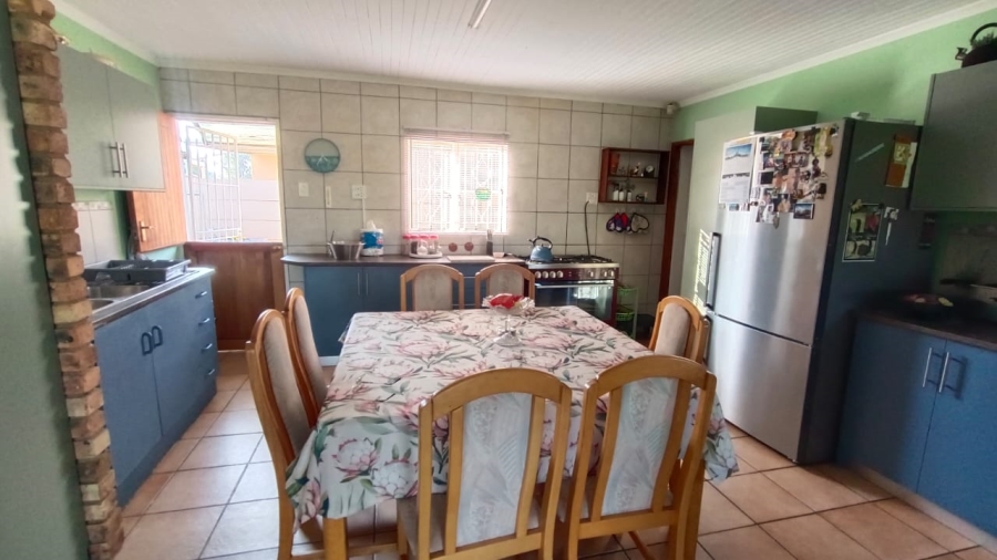 5 Bedroom Property for Sale in Tenacre A H Gauteng
