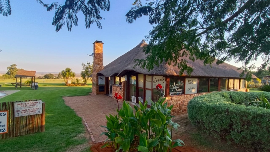 5 Bedroom Property for Sale in Tenacre A H Gauteng