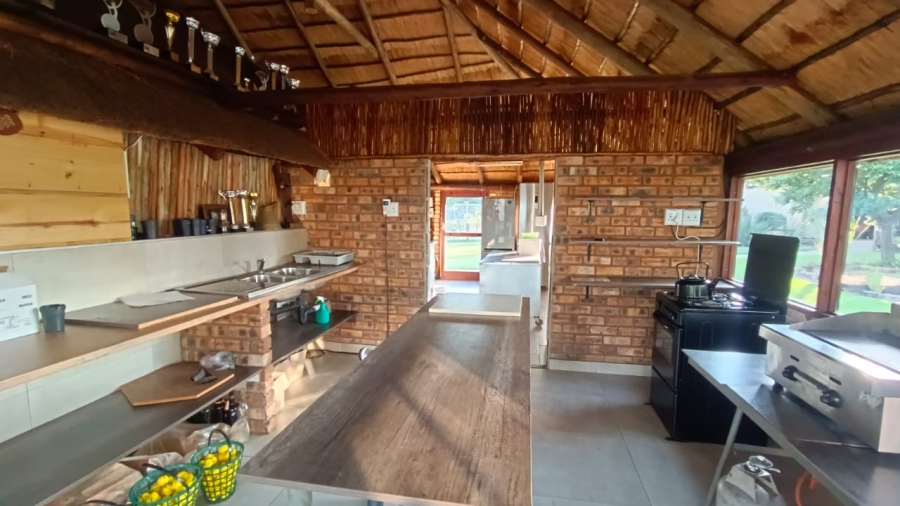 5 Bedroom Property for Sale in Tenacre A H Gauteng
