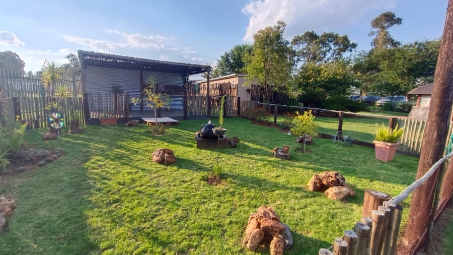 5 Bedroom Property for Sale in Tenacre A H Gauteng