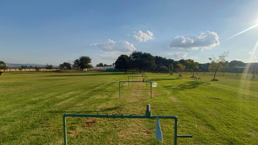 5 Bedroom Property for Sale in Tenacre A H Gauteng