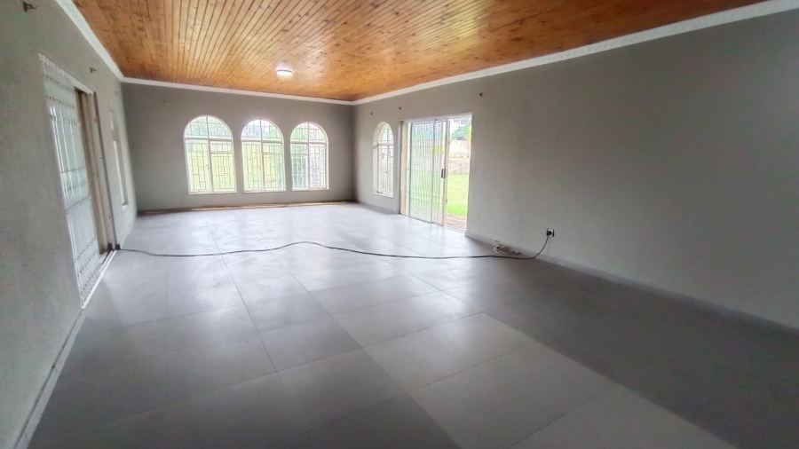 5 Bedroom Property for Sale in Tenacre A H Gauteng