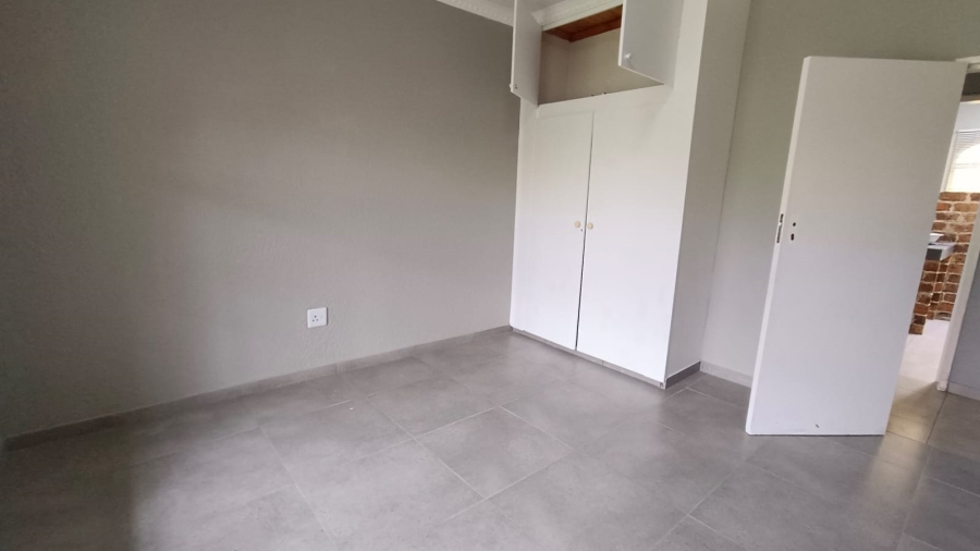 5 Bedroom Property for Sale in Tenacre A H Gauteng