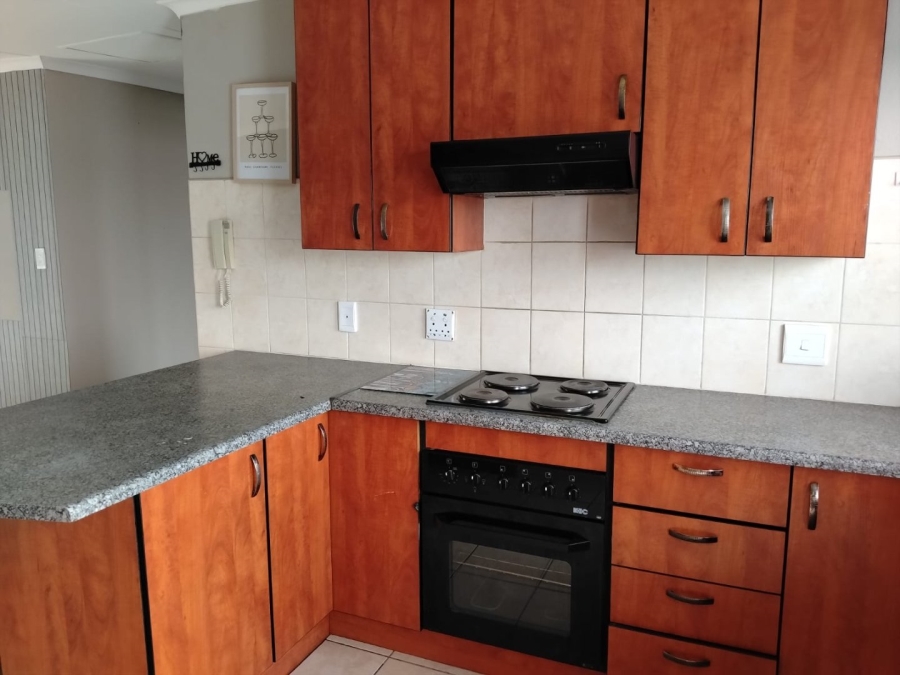 2 Bedroom Property for Sale in Greenhills Gauteng