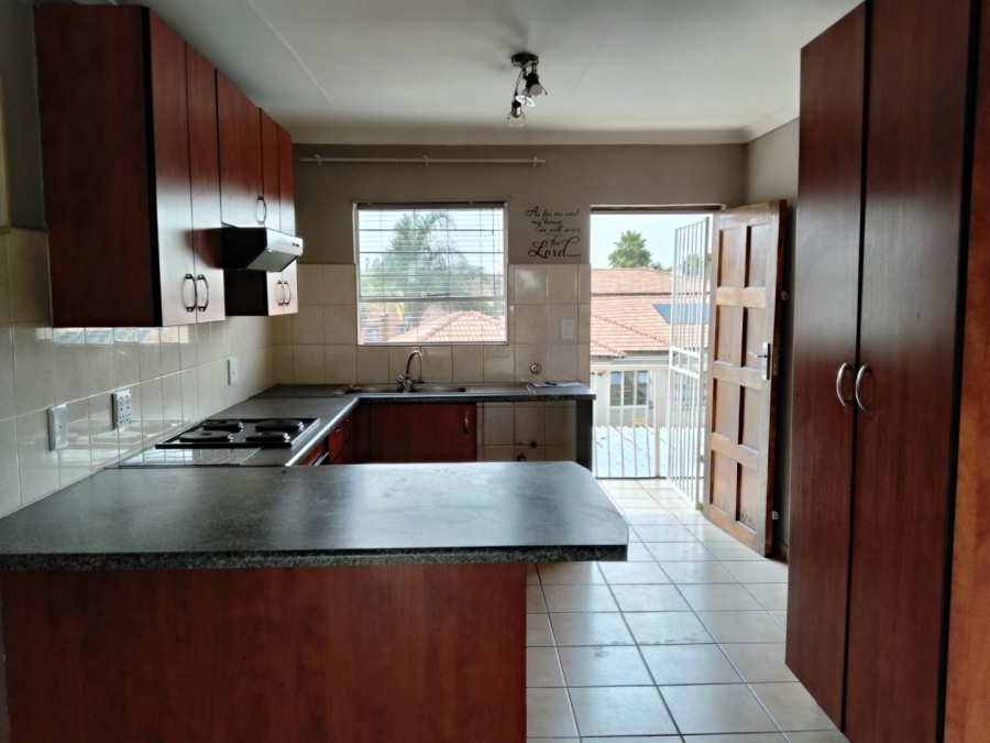 2 Bedroom Property for Sale in Greenhills Gauteng