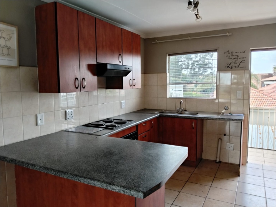 2 Bedroom Property for Sale in Greenhills Gauteng