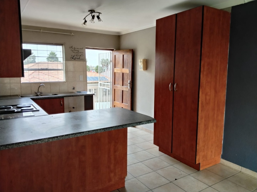 2 Bedroom Property for Sale in Greenhills Gauteng