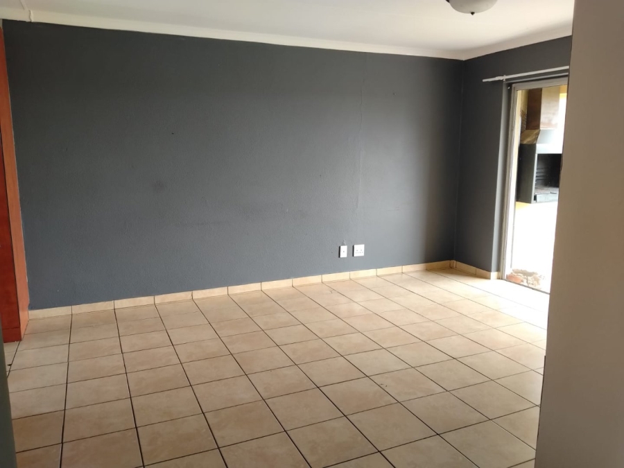 2 Bedroom Property for Sale in Greenhills Gauteng