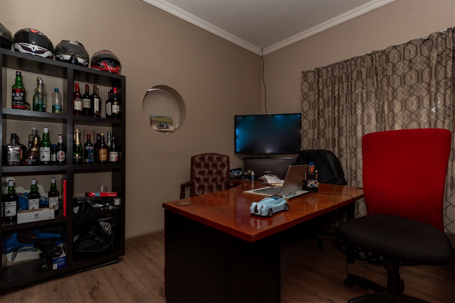 7 Bedroom Property for Sale in Boksburg West Gauteng