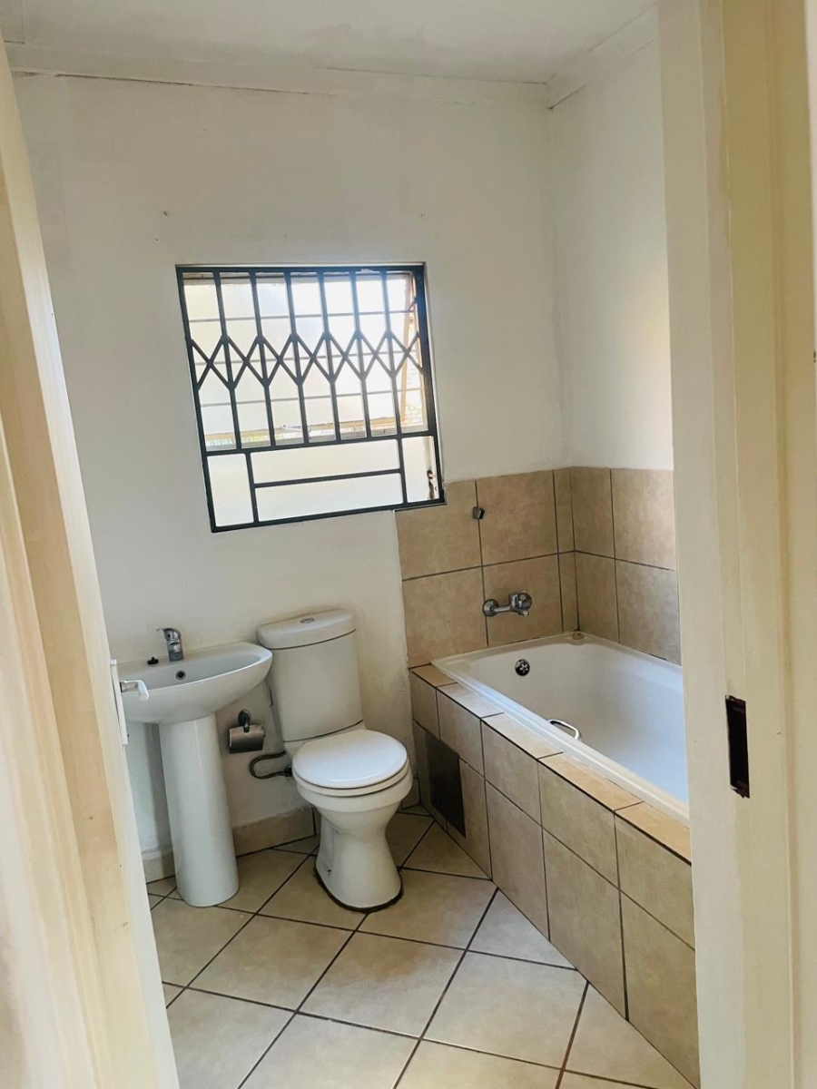 3 Bedroom Property for Sale in Dawn Park Gauteng