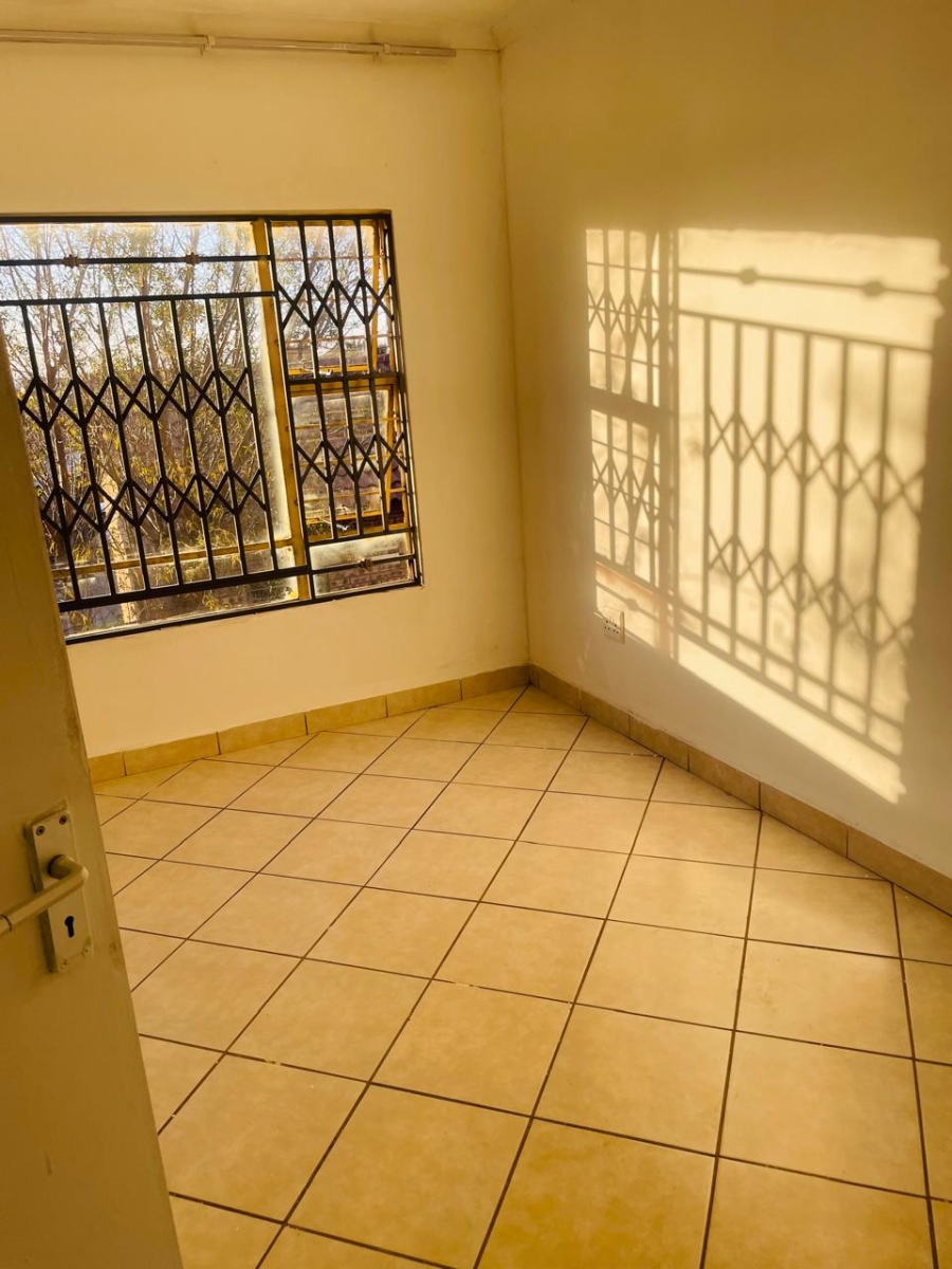 3 Bedroom Property for Sale in Dawn Park Gauteng