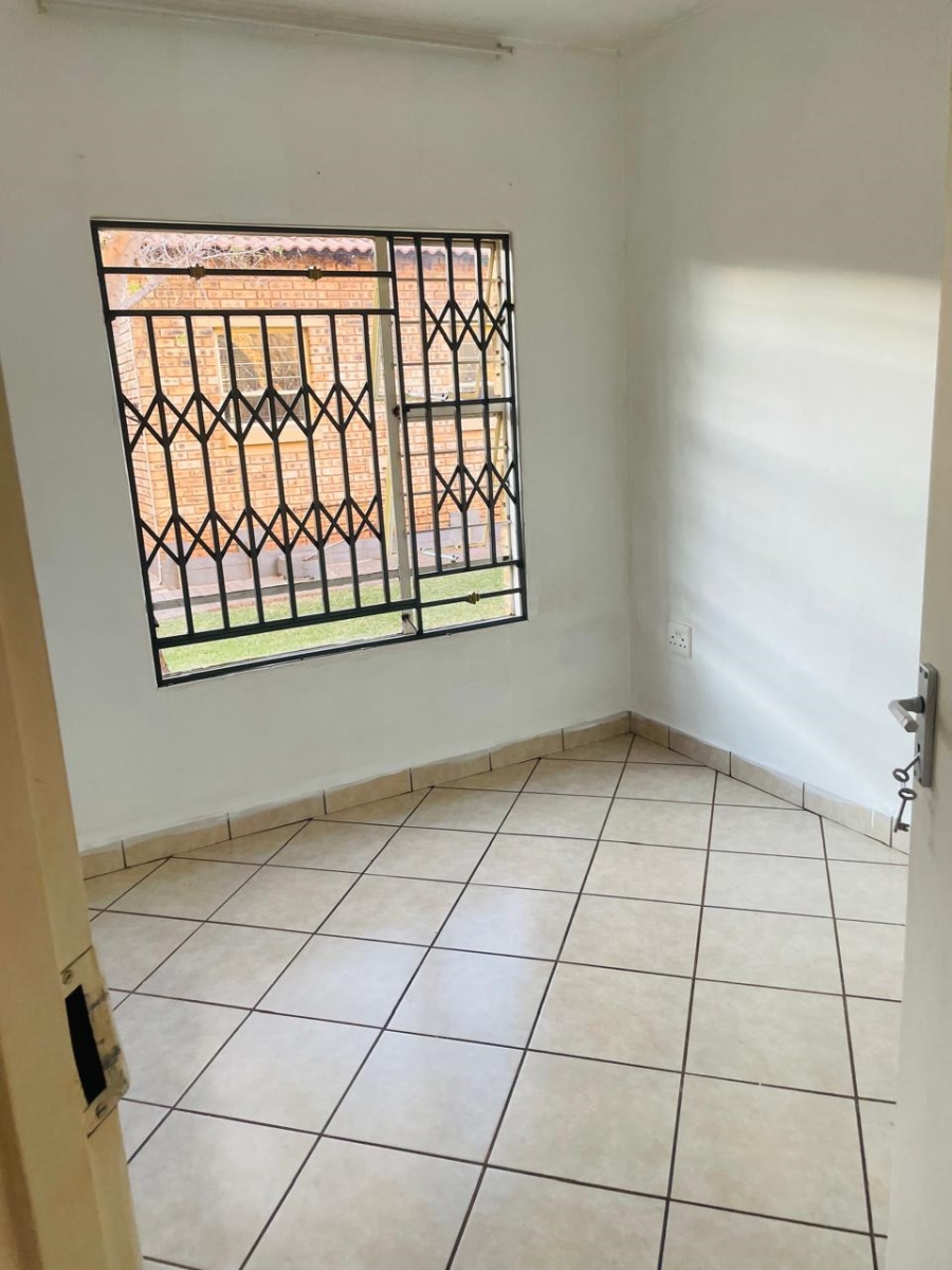 3 Bedroom Property for Sale in Dawn Park Gauteng