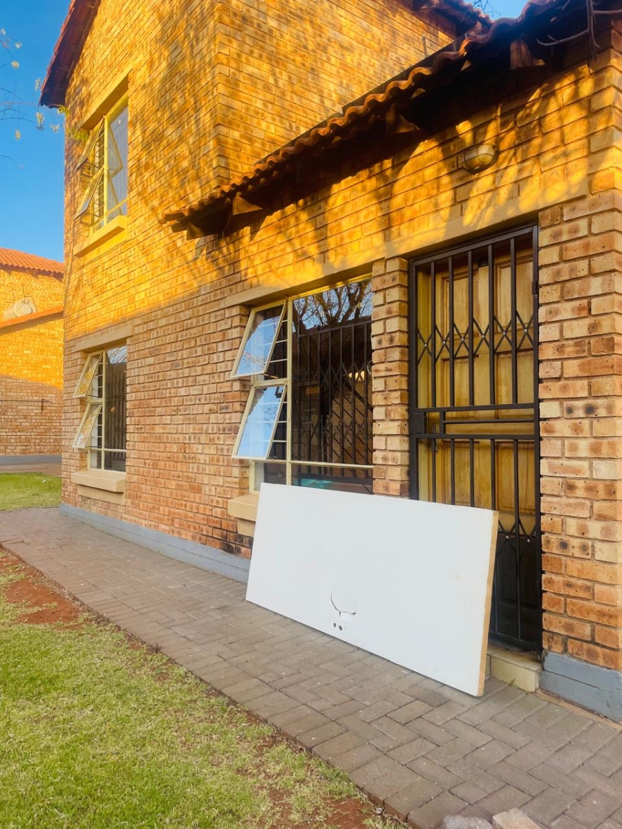 3 Bedroom Property for Sale in Dawn Park Gauteng