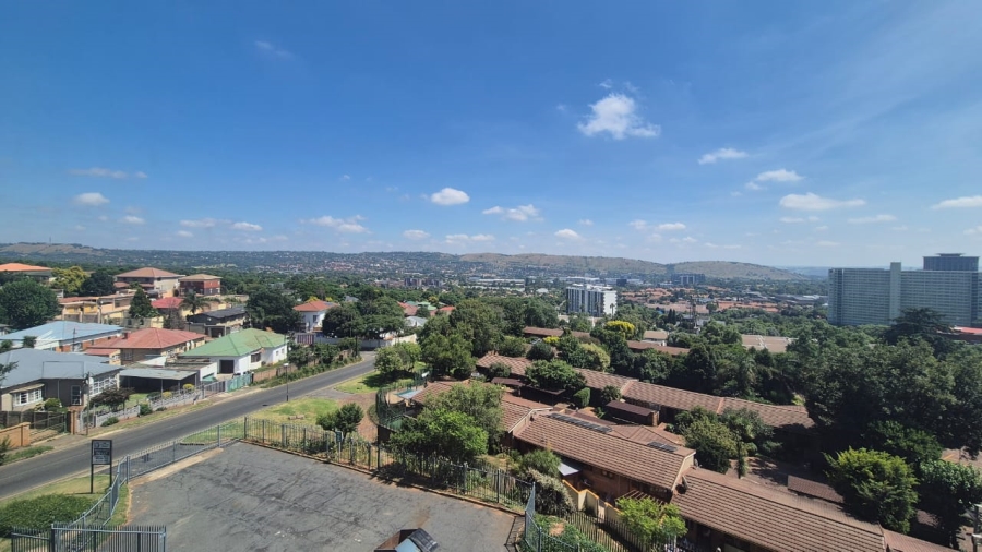 To Let Commercial Property for Rent in Bedford Gardens Gauteng