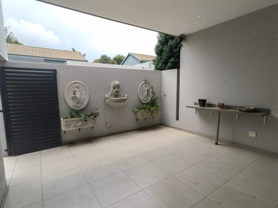 3 Bedroom Property for Sale in Essexwold Gauteng