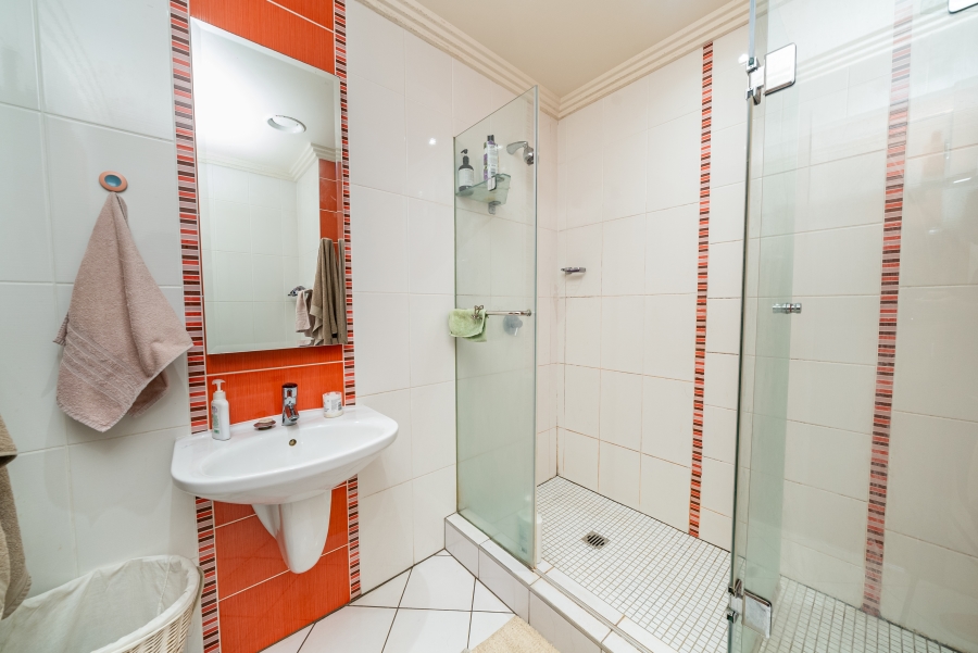 2 Bedroom Property for Sale in Bedford Gardens Gauteng