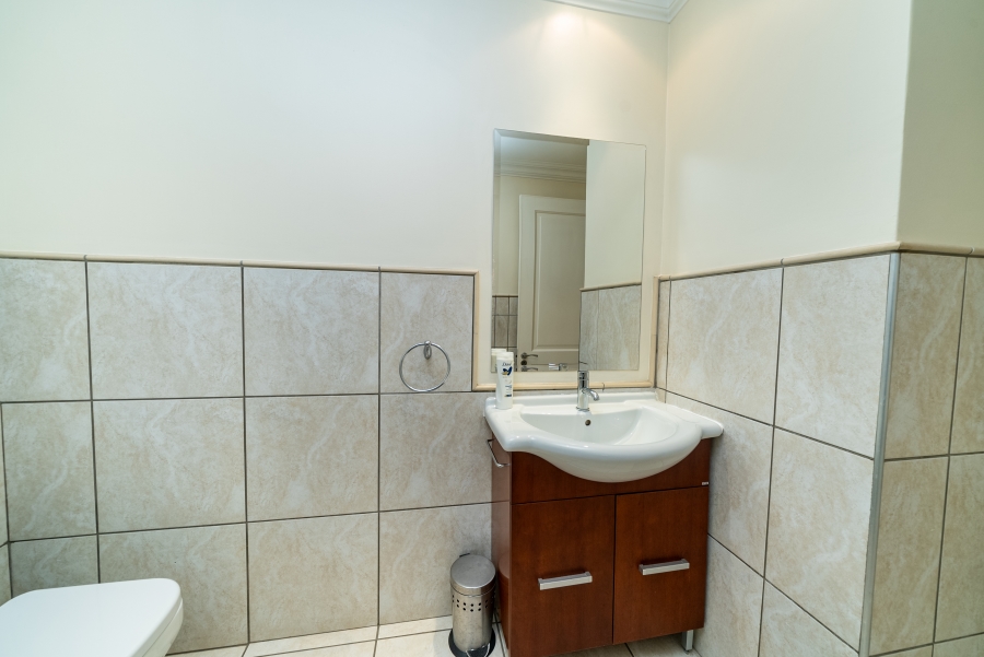 2 Bedroom Property for Sale in Bedfordview Gauteng