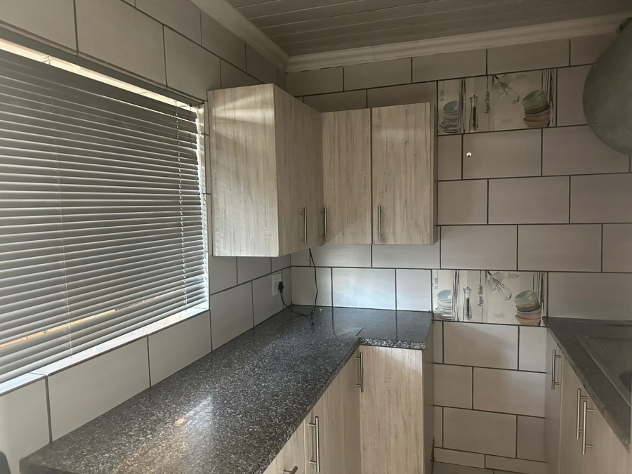 2 Bedroom Property for Sale in Silverton Gauteng