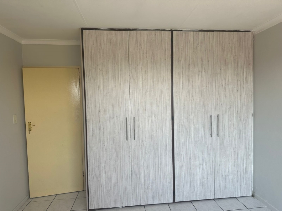 2 Bedroom Property for Sale in Silverton Gauteng