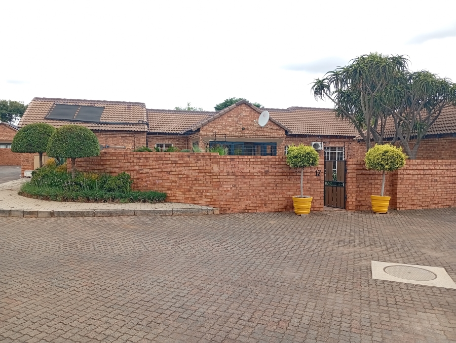 3 Bedroom Property for Sale in Equestria Gauteng