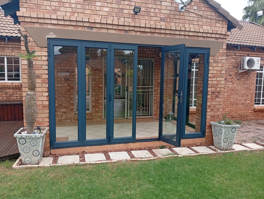 3 Bedroom Property for Sale in Equestria Gauteng