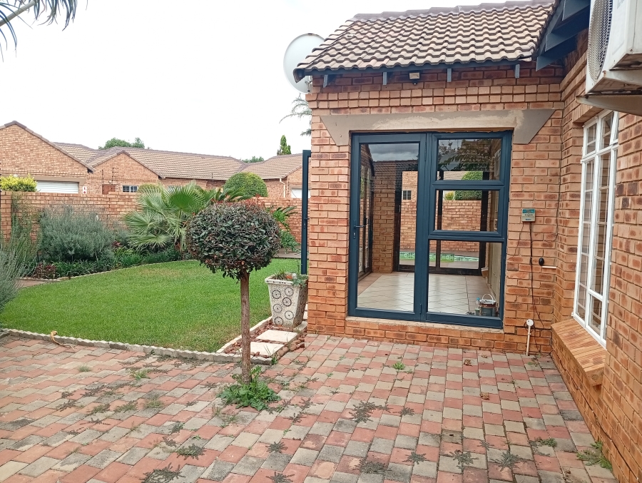 3 Bedroom Property for Sale in Equestria Gauteng