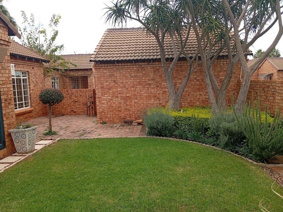 3 Bedroom Property for Sale in Equestria Gauteng