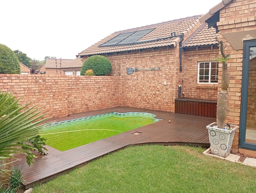 3 Bedroom Property for Sale in Equestria Gauteng