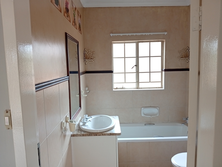 3 Bedroom Property for Sale in Equestria Gauteng