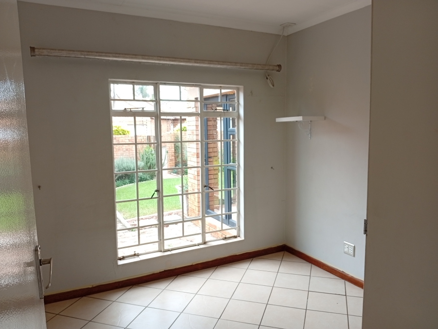 3 Bedroom Property for Sale in Equestria Gauteng